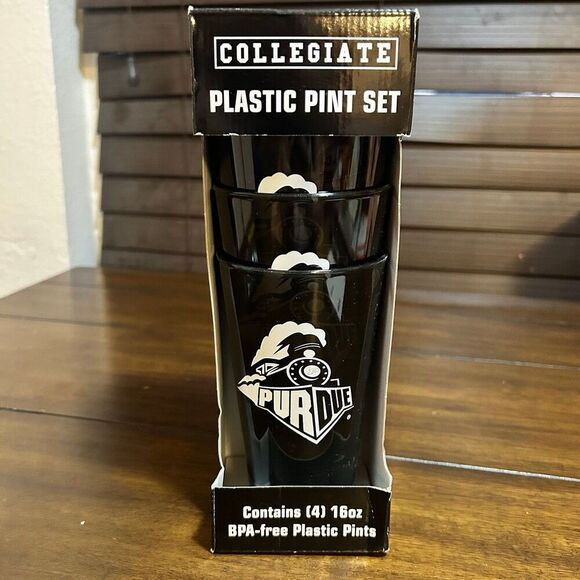 Purdue University Pack of 4 Plastic Pint Cups - Picture 1 of 4
